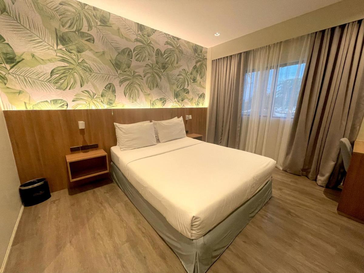 Luisita Central Park Hotel Tarlac City Экстерьер фото
